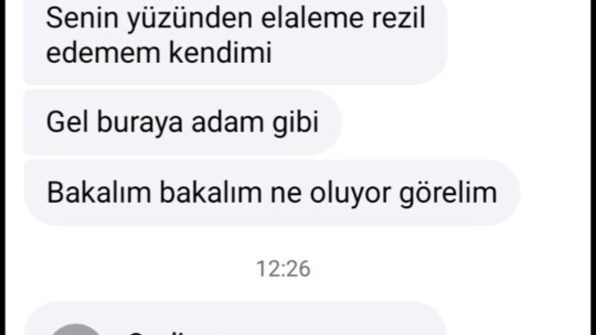 Neden aynada kendi kendine böyle söyleniyordu?