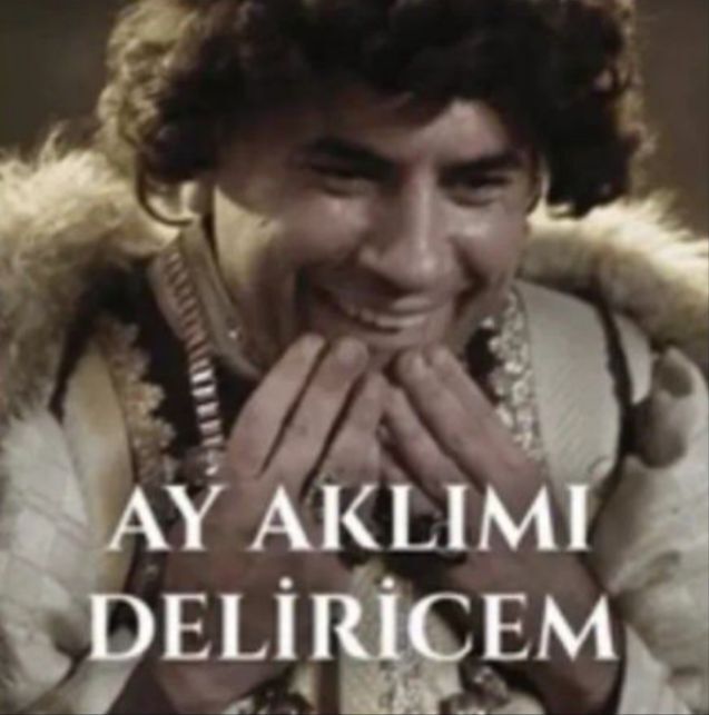 o şişeler ne öyle deprem olsa ev battı. hobi mi