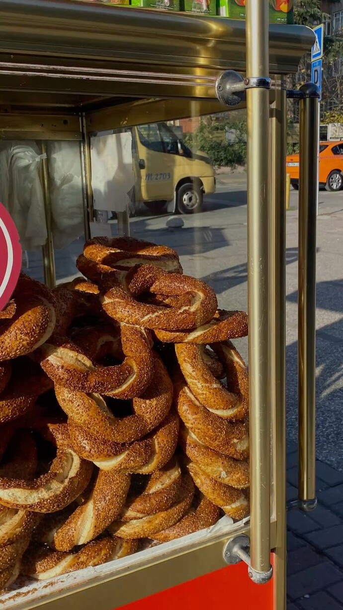 Tercihin hangisi? Sıcacık simit mi, sıcak ekmek mi?