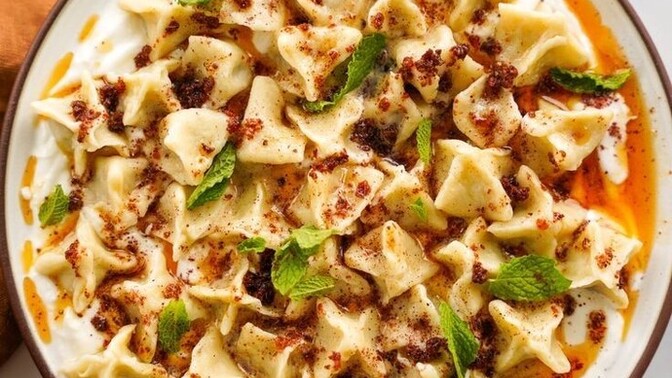 Kahvaltıda Yoğurtlu Yemekler Akmaz Mı?
