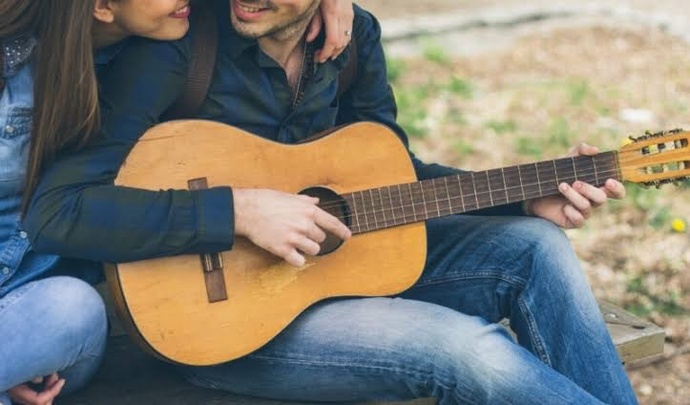 Sevgilinize en son hangi şarkıyı söylediniz?