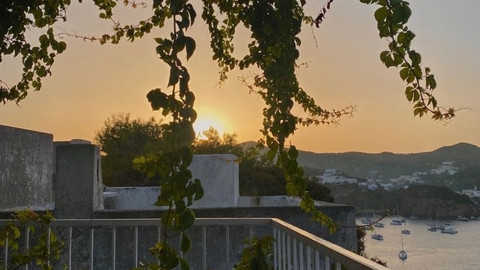 Günaydııın bir manzarayı yaşamayı mı seversin yoksa fotoğrafını çekmeyi mi?