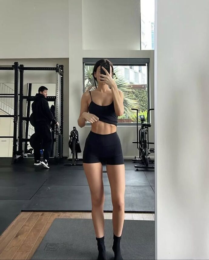 Spor salonunda insanlarla konuşuyor musunuz?