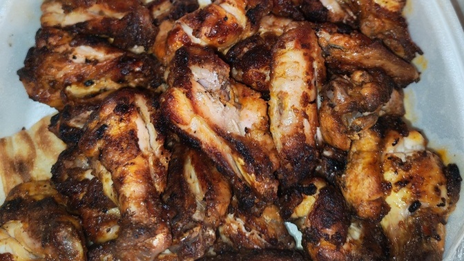 Tek başınıza 1 kilo tavuk kanat yiyebilir misiniz?