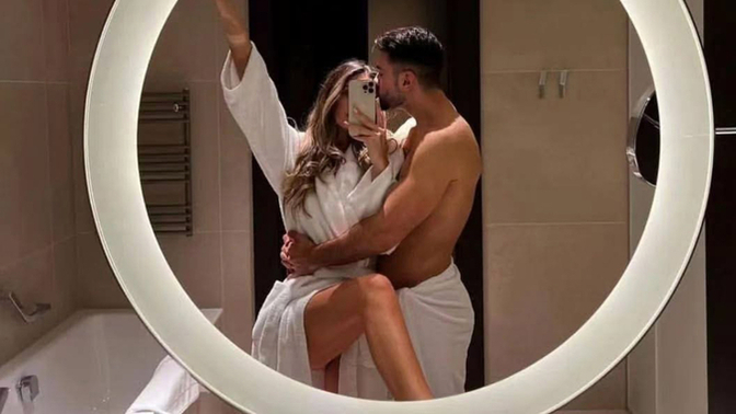 Sekste kıyafetlerin aceleyle mi çıkartılması daha çok tutkuyu arttırır yavaş yavaş çıkartılması mı?