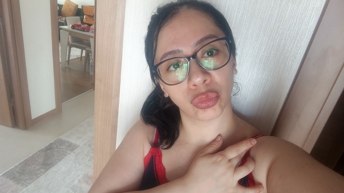 Günaydın rujumun 💄 rengi nasıl?