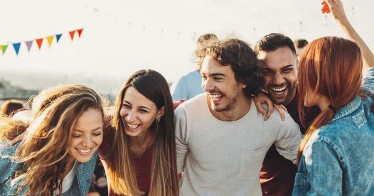 arkadaş ortamında gizli anlaşılır tips result