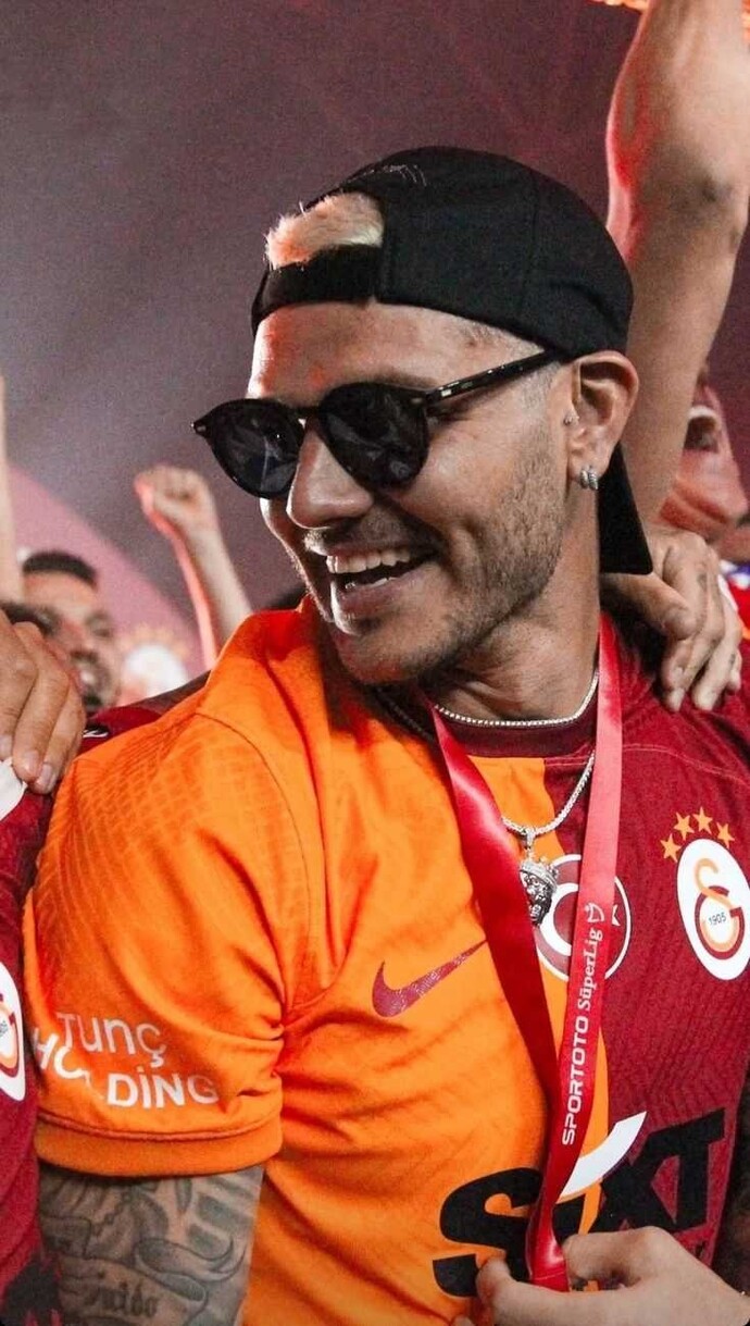 Sevgiliniz size Ya tuttuğun takım, ya ben, aşkım derse ve arada seçim yapmanız gerekirse tepkiniz ne olur?
