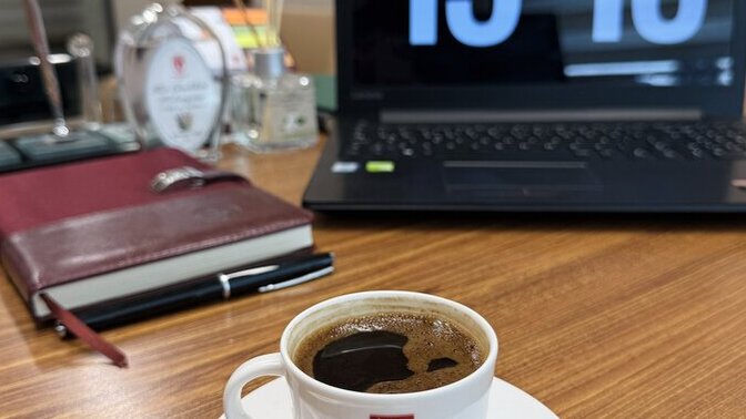 Kahve arası verdiğiniz de. Ne ile meşgul oluyorsunuz?