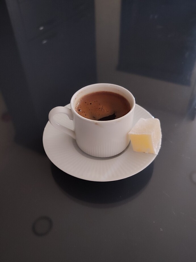 Kahve yanı atıştırman nedir?