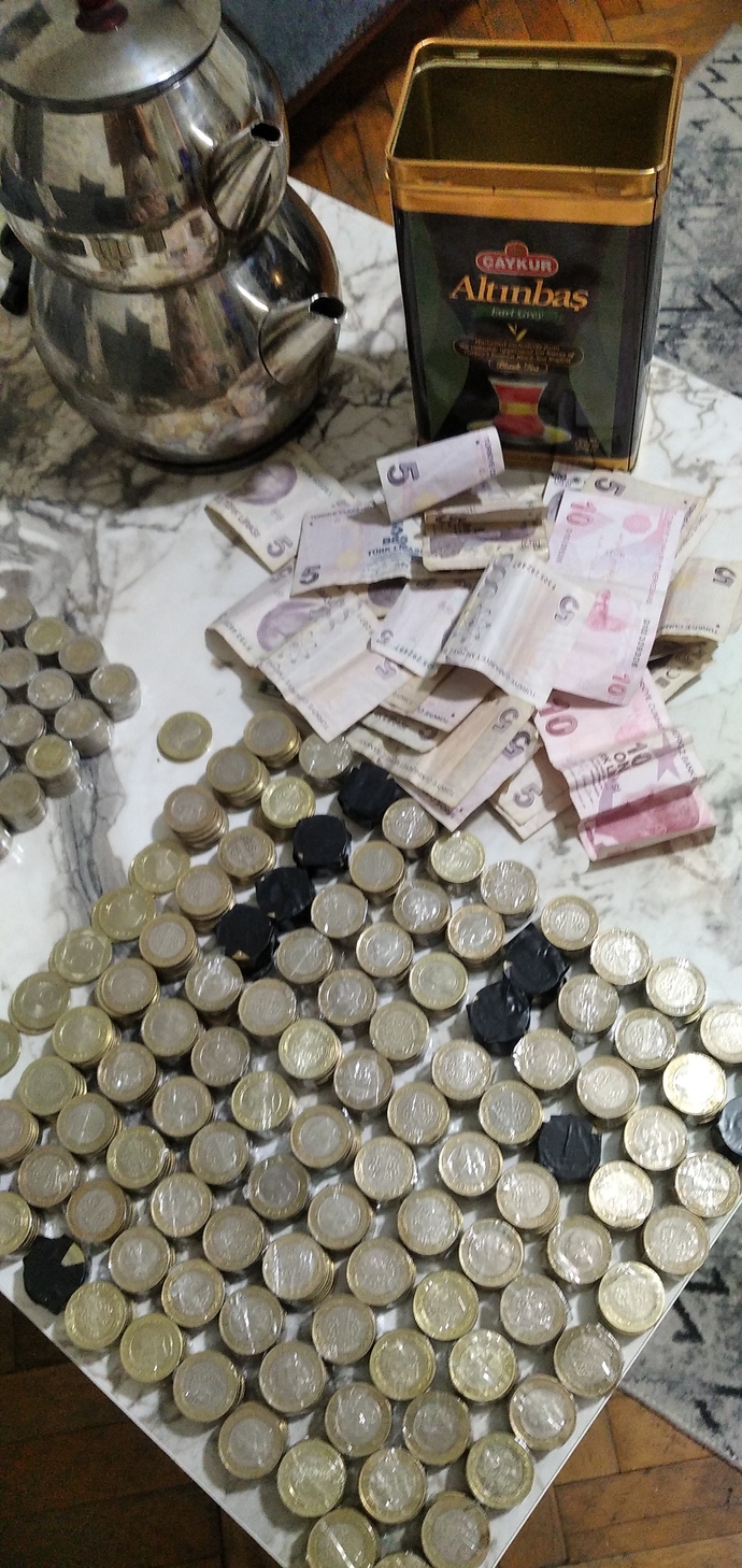 Nerde yedin paralari söyle , nerde yedin dolarları söyle söyleee 😂💸?