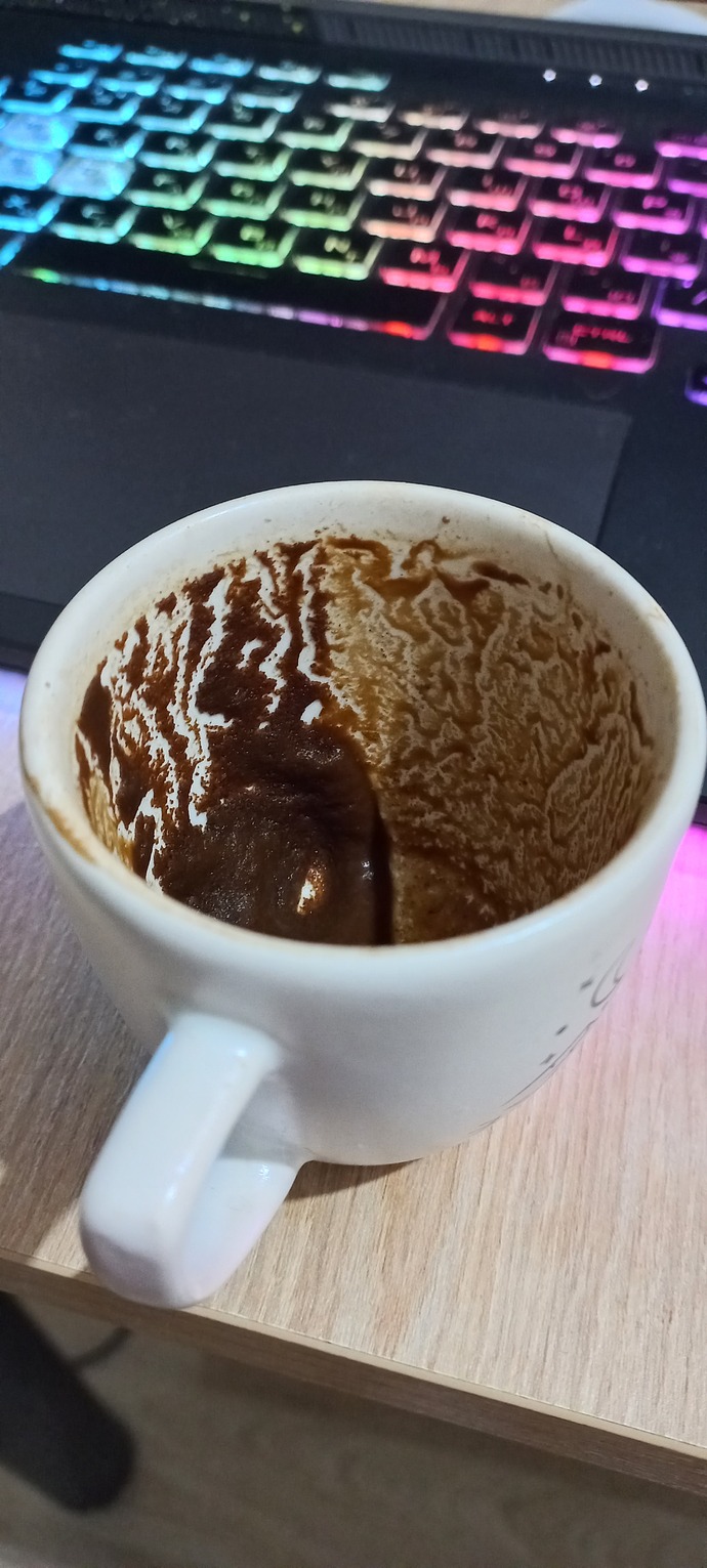 Fal bakabilen varsa yorumlar mı? kahvemde ne çıkmış?