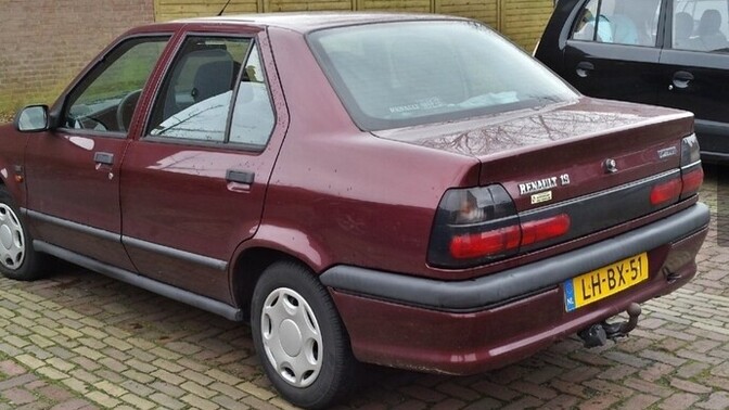 Renault 19 Europa lar nasıl arabaydı sizce?