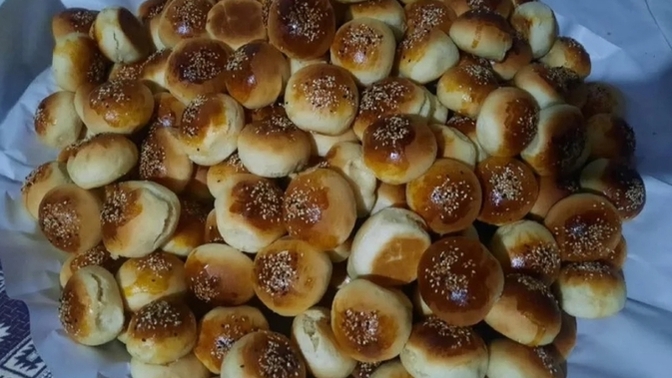 Sabah erkenden kalktım 5-6 kişi için poğaça yaptım 🤭nasıl görünüyor? her parmağımda ayrı marifet maşallah alırım 🤭?
