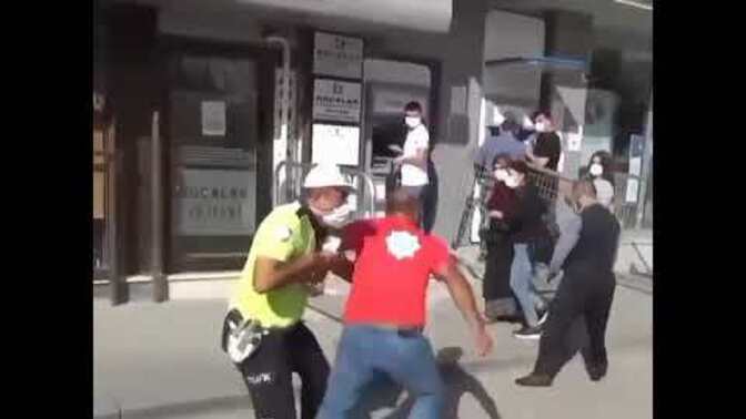 Kafanın tası attığında genelde ne yaparsın?
