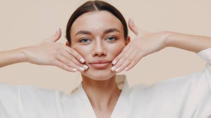 Kızlaaaar! Dudaklarımı doğal yollarla nasıl renklendirebilirim 👄?