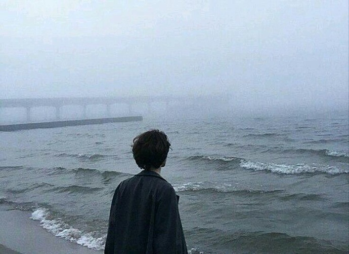İnsan, geçmişin yüküyle mi yoksa geleceğin belirsizliği ile mi daha çok sınanır?