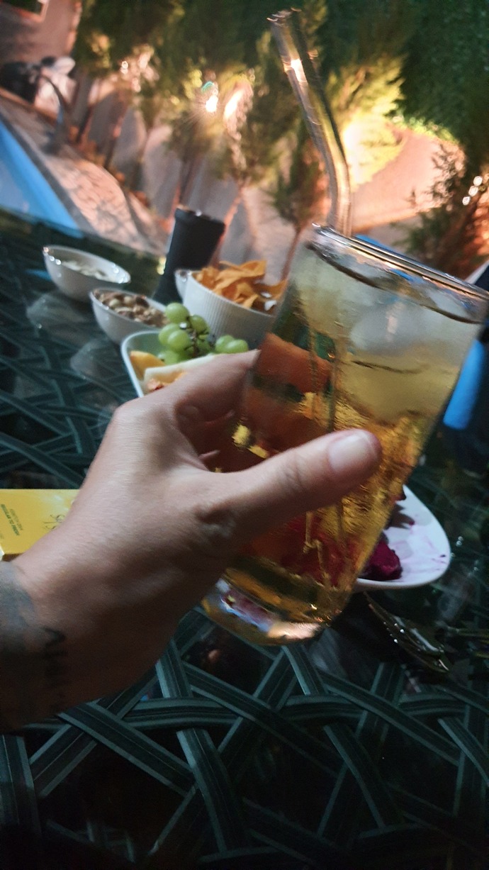 Alkol tüketiyor musunuz. İçenlere karşı ön yargılı mısınız?