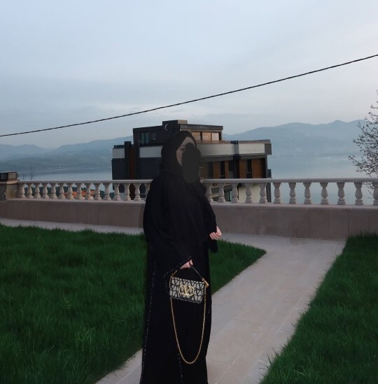 Erkekler her gün şöyle giyinen kızlara neden bakar ki?