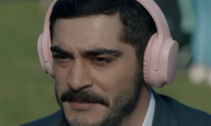 Tiktokun kapatılması için imza kampanyası başlatılsa, sende imza atar mıydın?