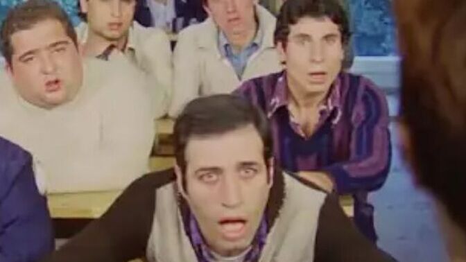 Cebinizde paranız yoksa kadın milleti sizinle alay edecektir ama varsa siz edersiniz boşuna çabalamayın siz değil onlar sizi seçer?