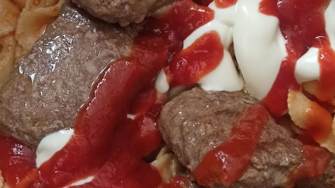 Domatesli makarna mı ketçaplı makarna mı?