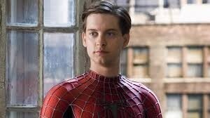 2000 lerdeki Spiderman mi daha güçlüydü? Batman mi?