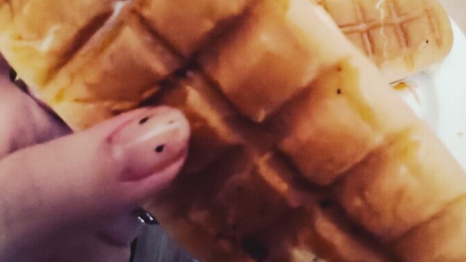 "Tost peynirli, sen de benli güzelsin" demek istediğin biri var mı?