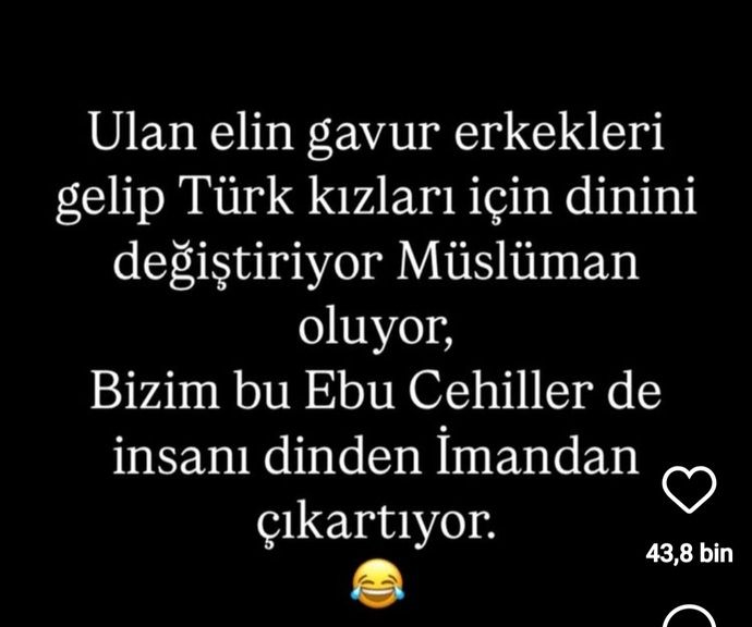 Arkadaşım bana ne atmış, galerim böyle çöplüklerle dolu😅, severmisiniz böyle sözler falan?