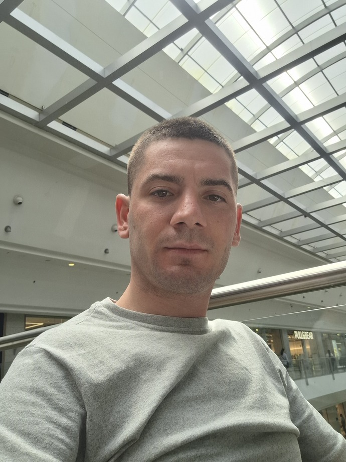 Sakallı uzun saç mı yoksa temiz traşlı mı?