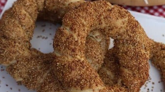 Simit mi yoksa gevrek mi bunun adı size göre nedir?