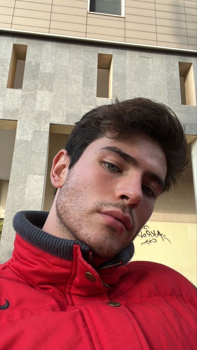 Eşinizin nasıl görüneceğini tahmin edeyim mii?