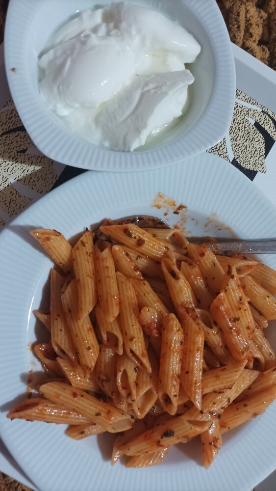 Gece makarnası şimdi iyi gitmez mi?