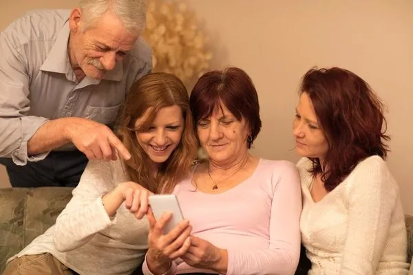 Ailene bir konuda fikir verdiğinde nasıl tepki alırsın?
