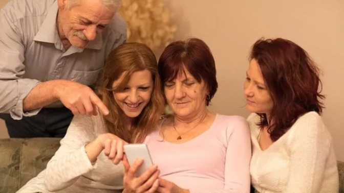 Ailene bir konuda fikir verdiğinde nasıl tepki alırsın?