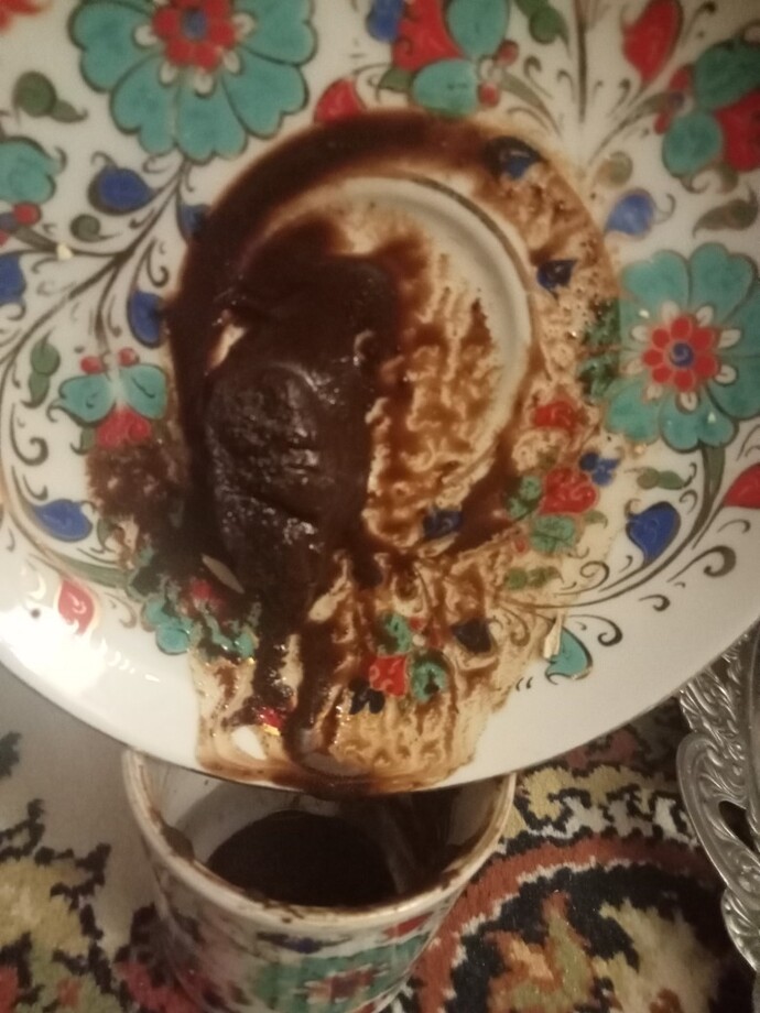Şşşş Bi fal bakar mısın?