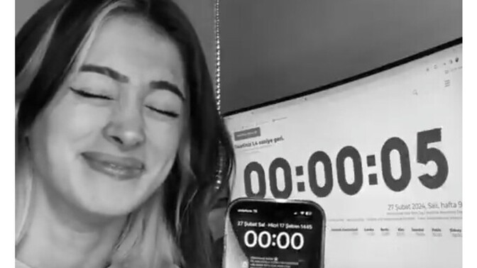 Bir kadının doğum gününde, saat 00.00'a geldiğinde telefonuna onlarca mesaj gelmiş! Sizinde doğum gününüzü kutlayan çok oluyor mu?