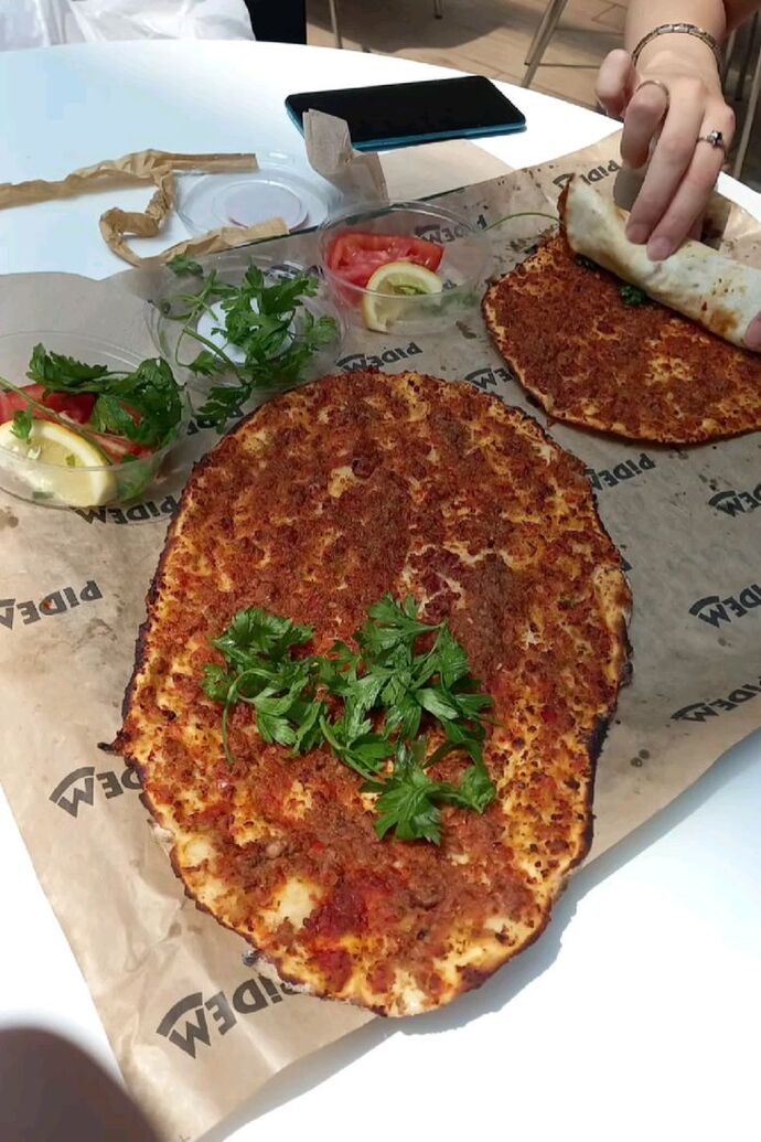 Bir adet lahmacunun fiyatı max kaç tl olmalı?