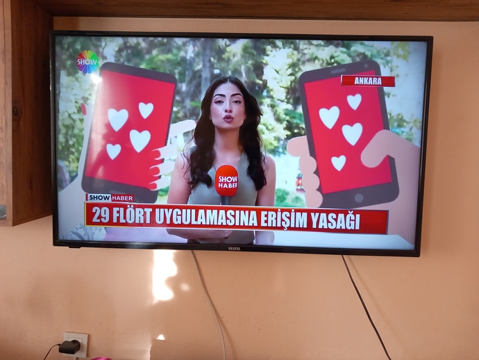 Kullandığın flört uygulamaları var mi çoğuna erişim engeli getirildi bu konu hakkında ne düşünüyorsun?