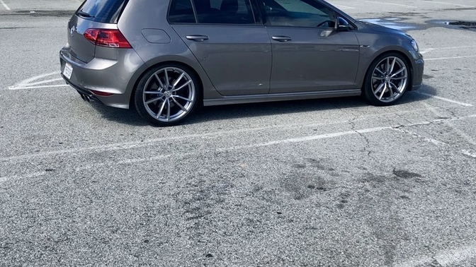 Otomatik araba süren erkek?