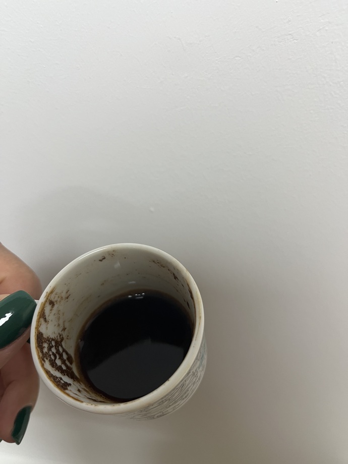 Kimler pazartesi kahvesini içip bitirdi?