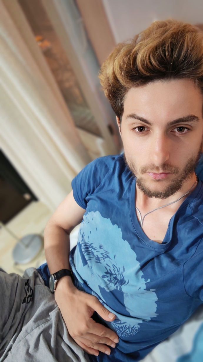 Pijamamı giydim kahve içiyorum ya sen?