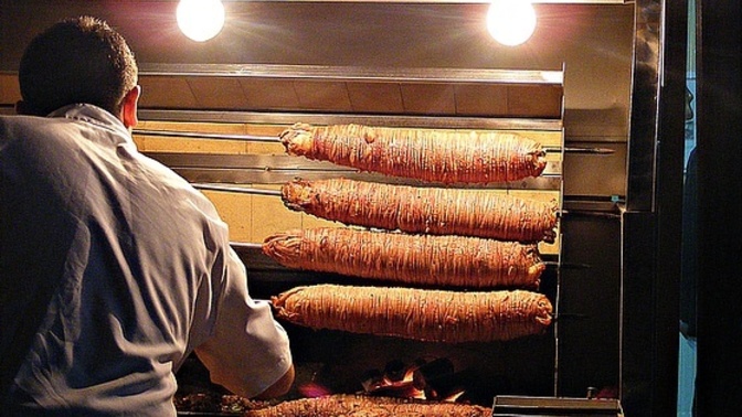 Sokak lezzetleri mi, restoran şıklığı mı?