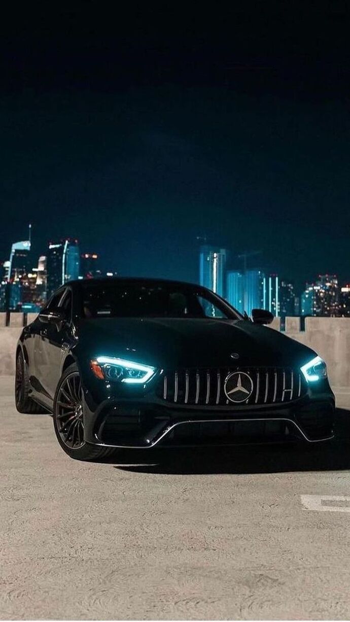 BMW vs. Mercedes sizin tercihiniz hangi araba markasından yana?