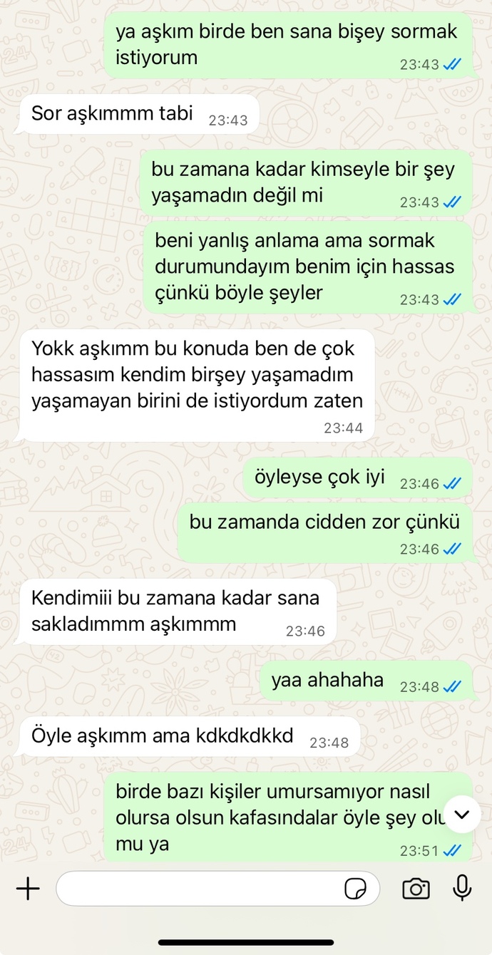 Yeni sevgili olduk, daha 2 kez buluştuk. Farklı konular hiç konuşmuyor, sorduğum sorudan bile sohbet bu kadar ilerledi. Sizce neden?