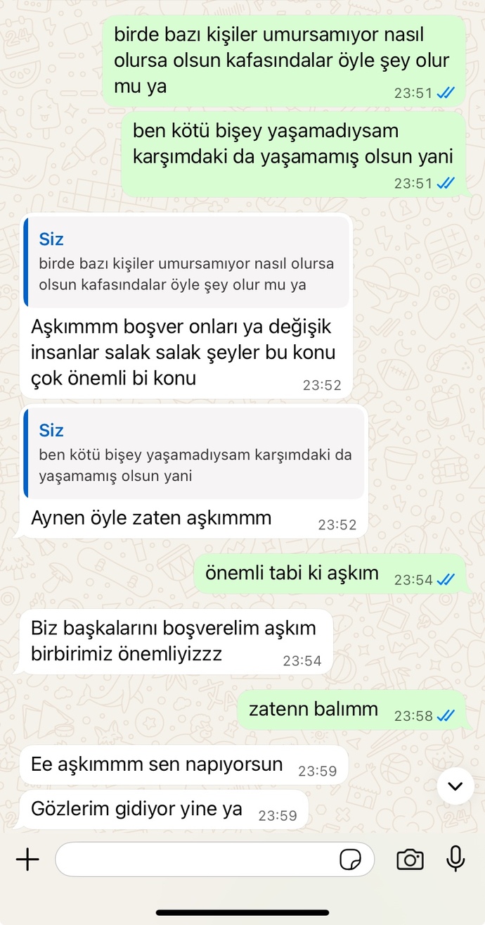 Yeni sevgili olduk, daha 2 kez buluştuk. Farklı konular hiç konuşmuyor, sorduğum sorudan bile sohbet bu kadar ilerledi. Sizce neden?