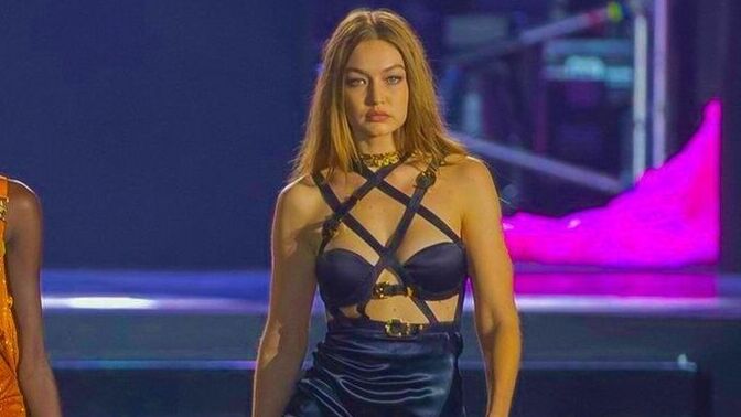 Giyimde lacivert aşkınız var mı?