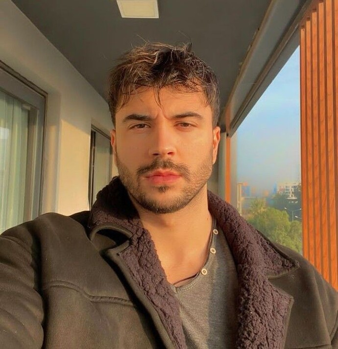 Saçların gür olması erkekleri daha mı çekici yapar?