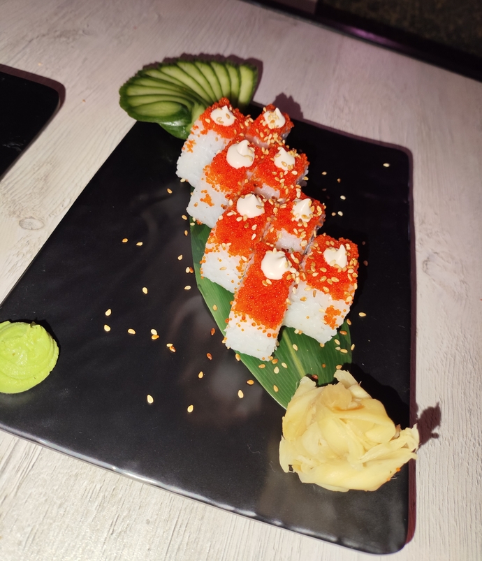 Flörte öğlenleri sushi yemeden kendime gelemiyorum dedim çocuk tuvalette gitti çıkmıyor sabahtan ayrılmalı mıyım?