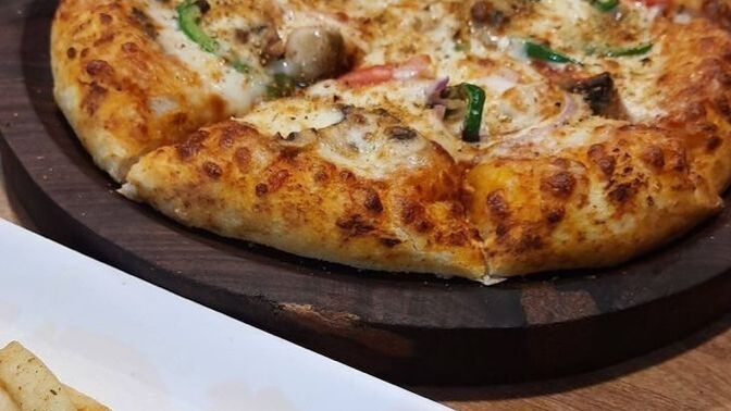 Şu an pizza sipariş etseydin hangi malzemeleri seçerdin?